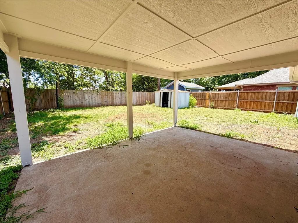 2616 18th Street W Irving TX 75060