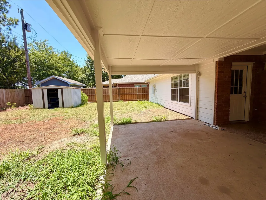 2616 18th Street W Irving TX 75060