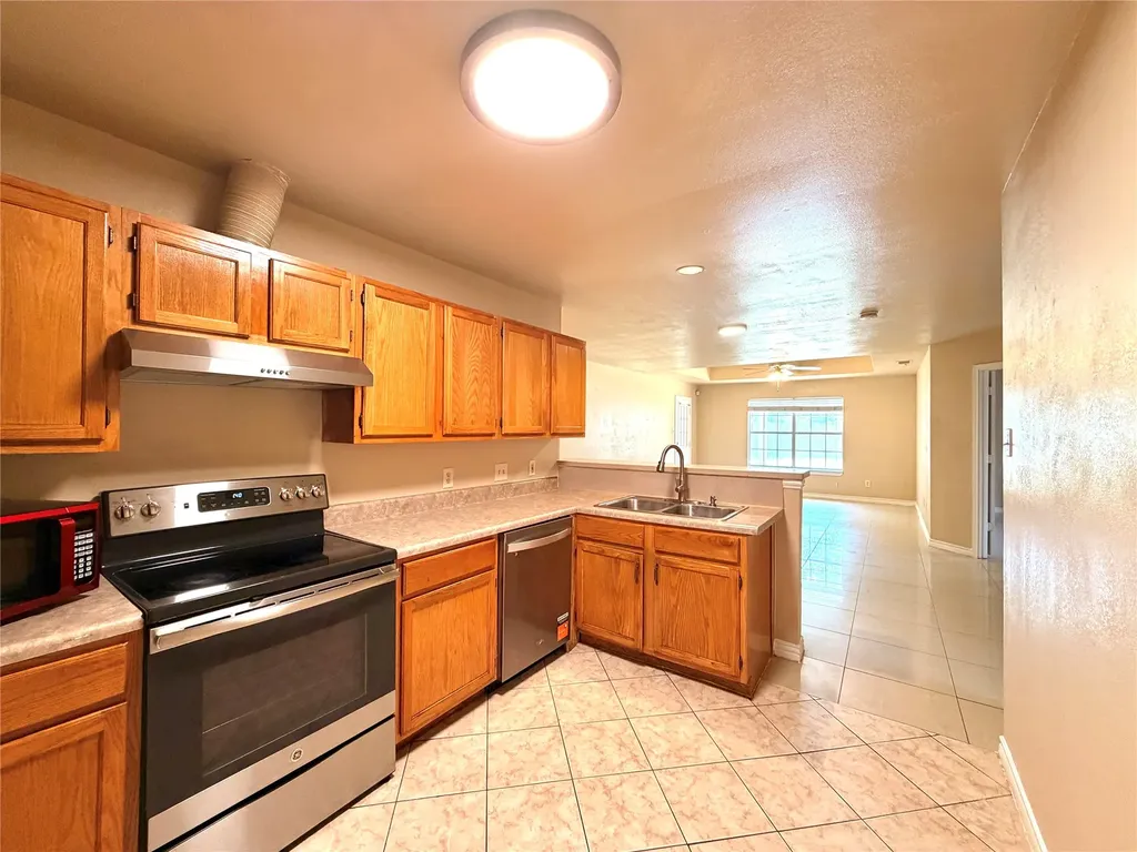 2616 18th Street W Irving TX 75060