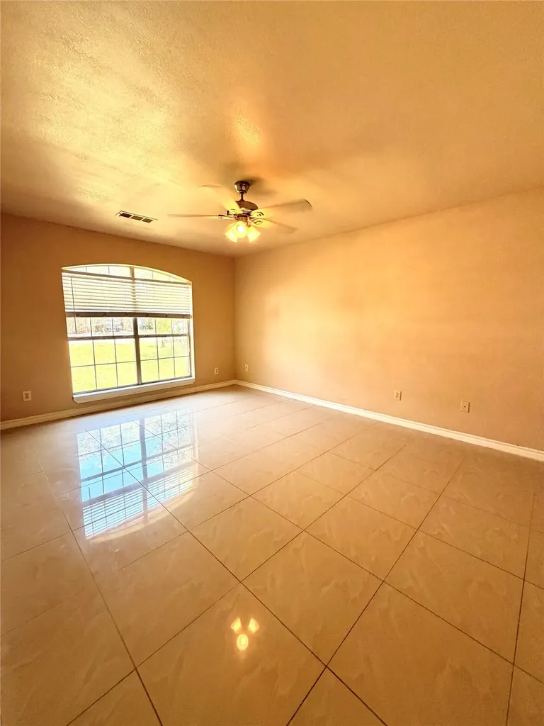2616 18th Street W Irving TX 75060