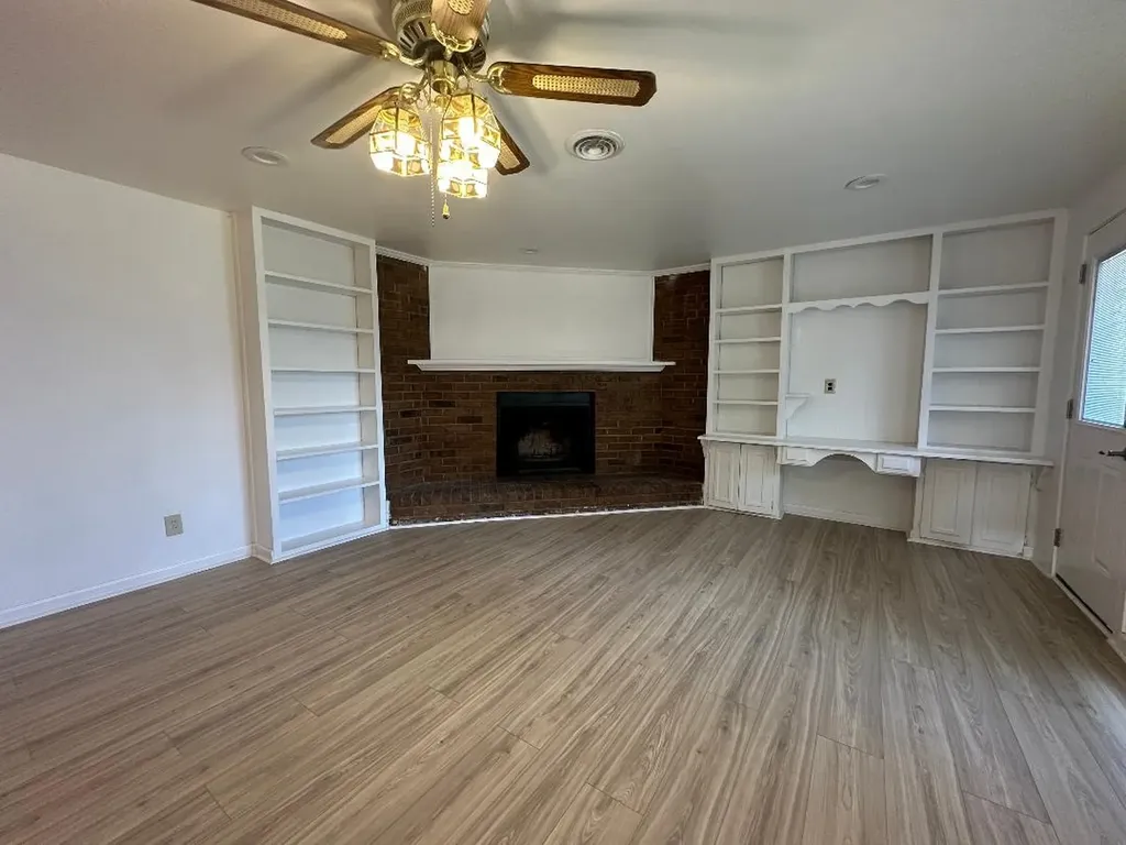 532 Oak Grove Lane Coppell TX 75019
