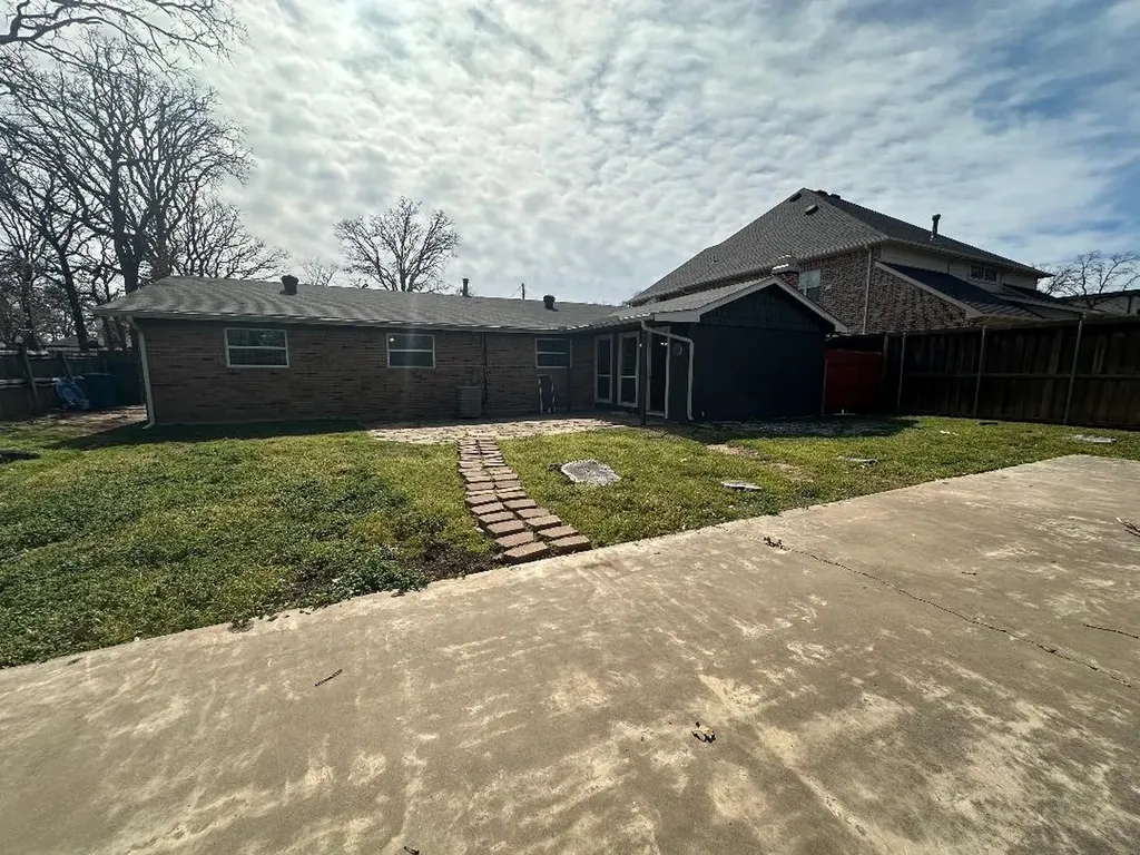 532 Oak Grove Lane Coppell TX 75019