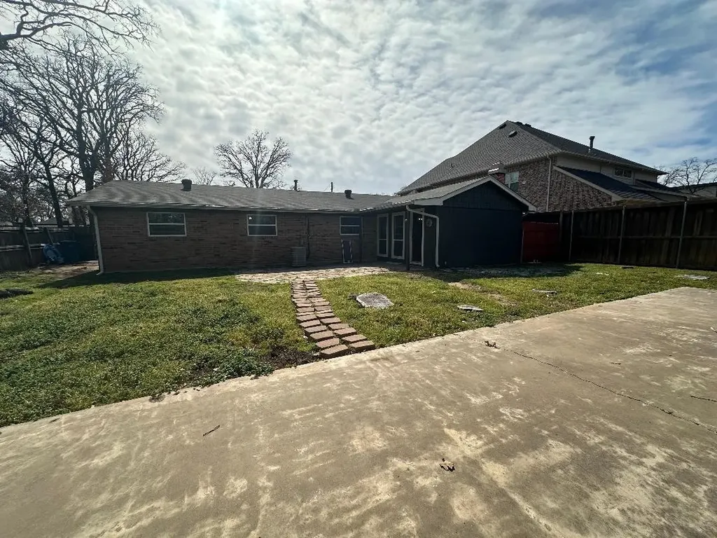 532 Oak Grove Lane Coppell TX 75019