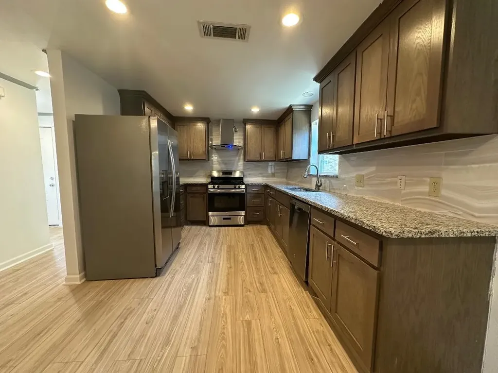 532 Oak Grove Lane Coppell TX 75019
