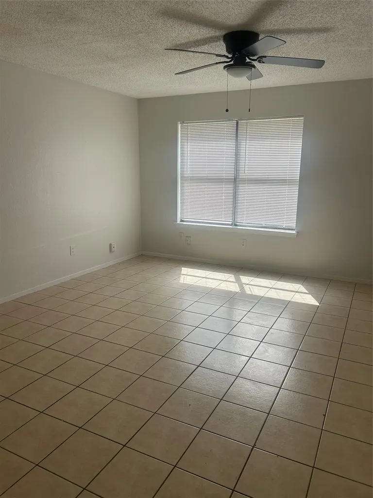 513 S Beverly Street Crowley TX 76036
