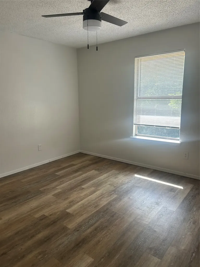 513 S Beverly Street Crowley TX 76036