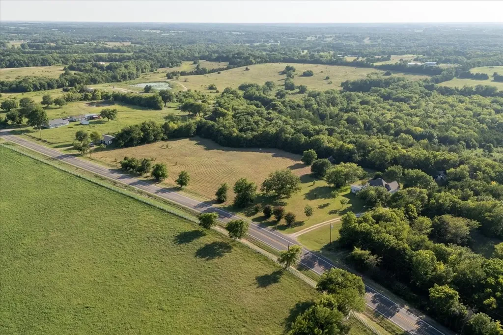 7472 State Hwy78 Bonham TX 75418