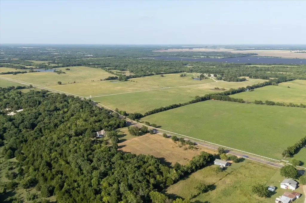 7472 State Hwy78 Bonham TX 75418