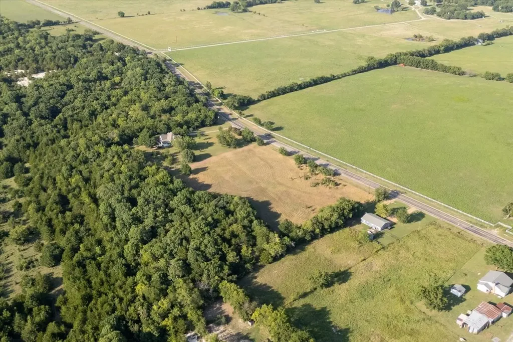 7472 State Hwy78 Bonham TX 75418