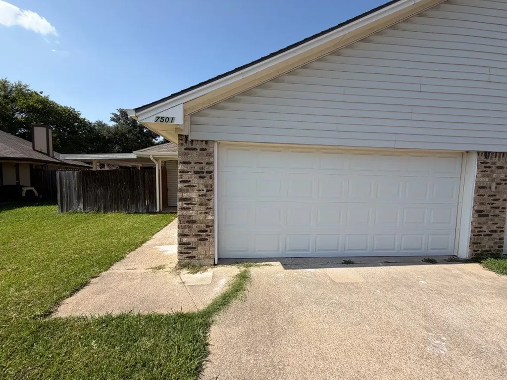 7501 April Lane North Richland Hills TX 76182