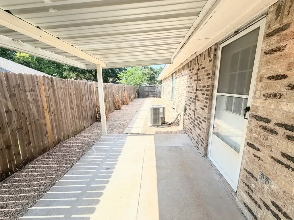 7501 April Lane North Richland Hills TX 76182