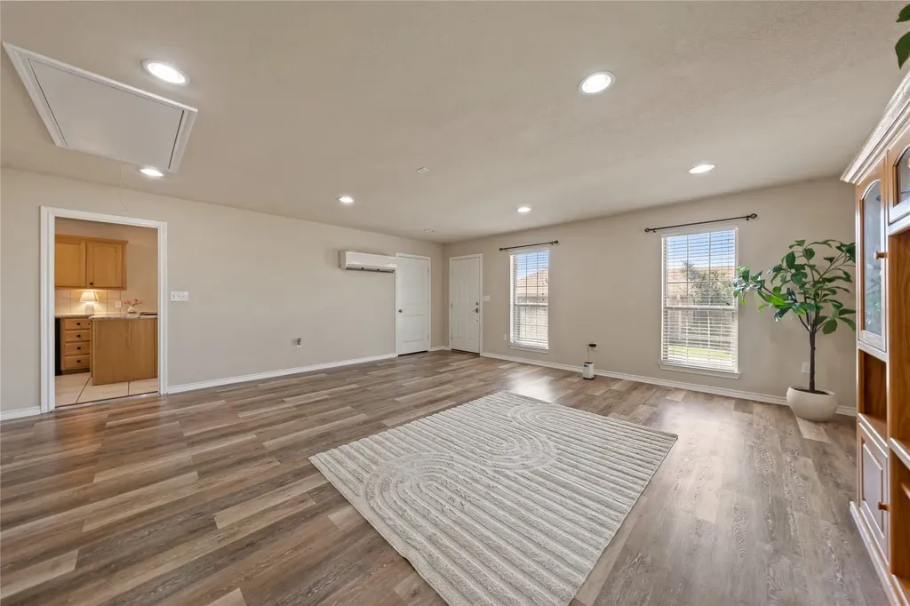 493 Rio Bonito Drive Robinson TX 76706