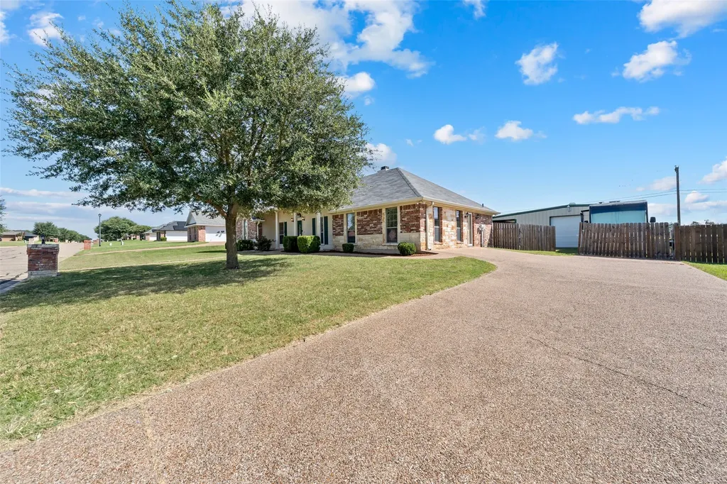 493 Rio Bonito Drive Robinson TX 76706