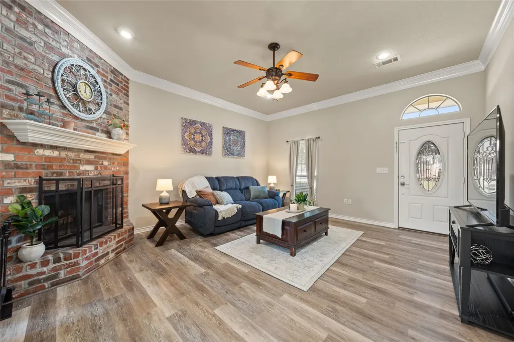 493 Rio Bonito Drive Robinson TX 76706