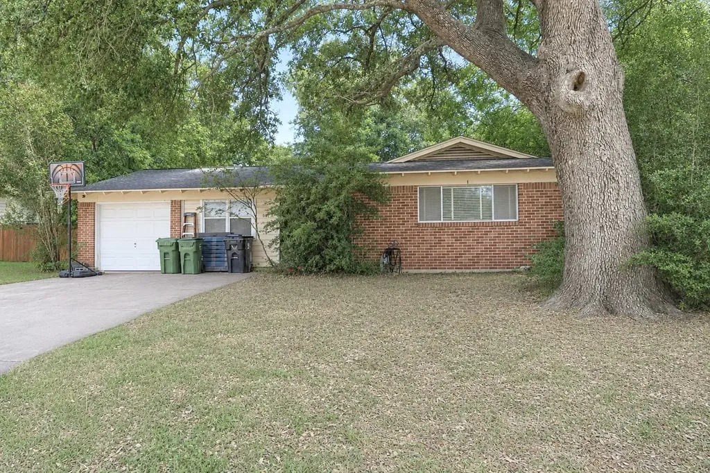 505 Lynda Lane Arlington TX 76010