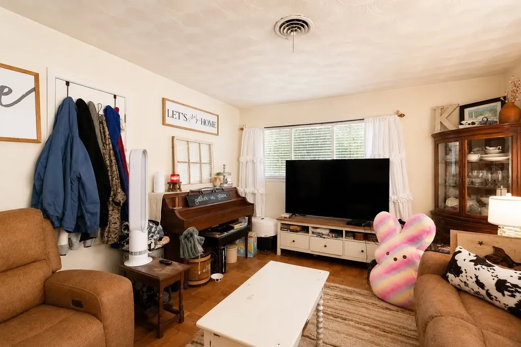 505 Lynda Lane Arlington TX 76010