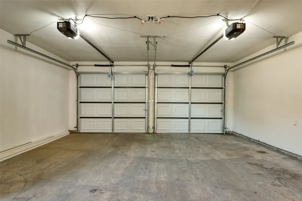729 Oakwood Avenue Hurst TX 76053