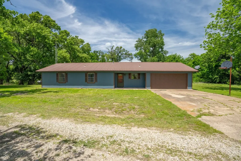 450 Rs County Road 4480 Point TX 75472