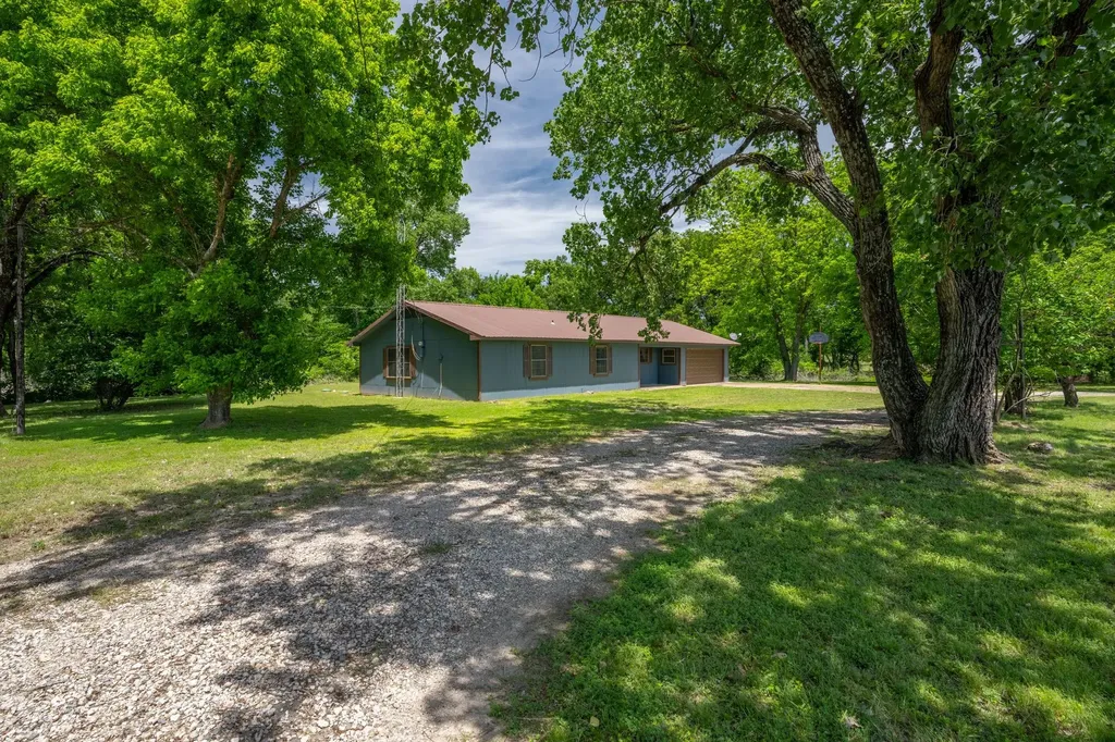 450 Rs County Road 4480 Point TX 75472