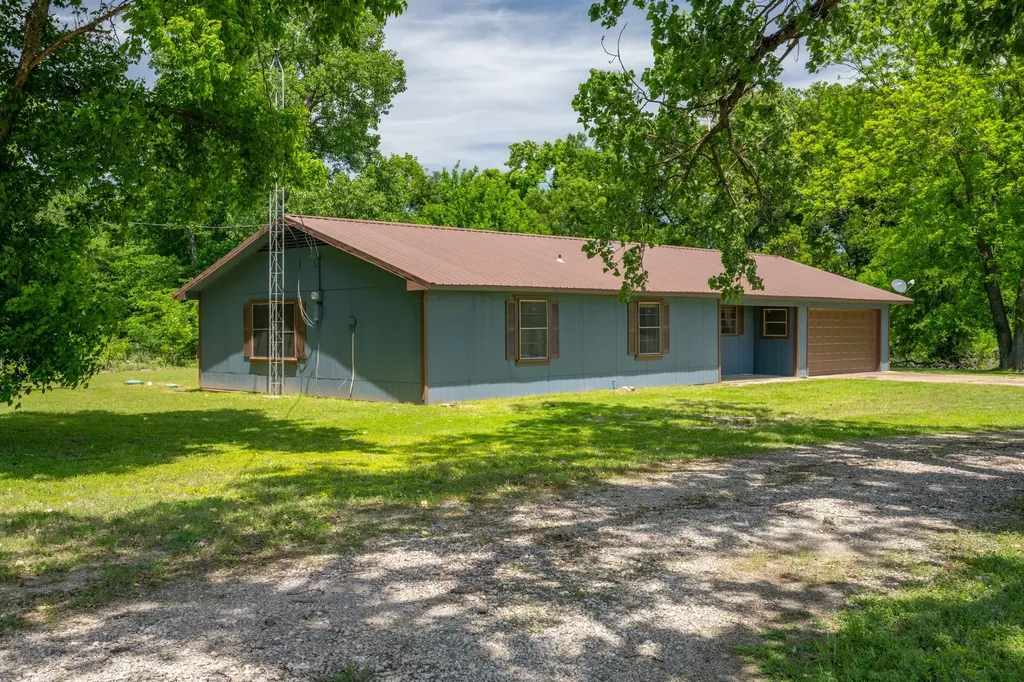 450 Rs County Road 4480 Point TX 75472