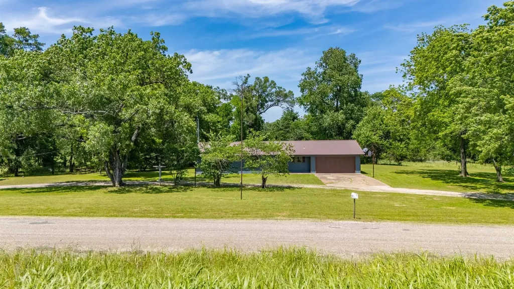450 Rs County Road 4480 Point TX 75472
