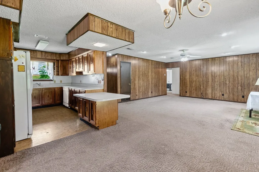 450 Rs County Road 4480 Point TX 75472