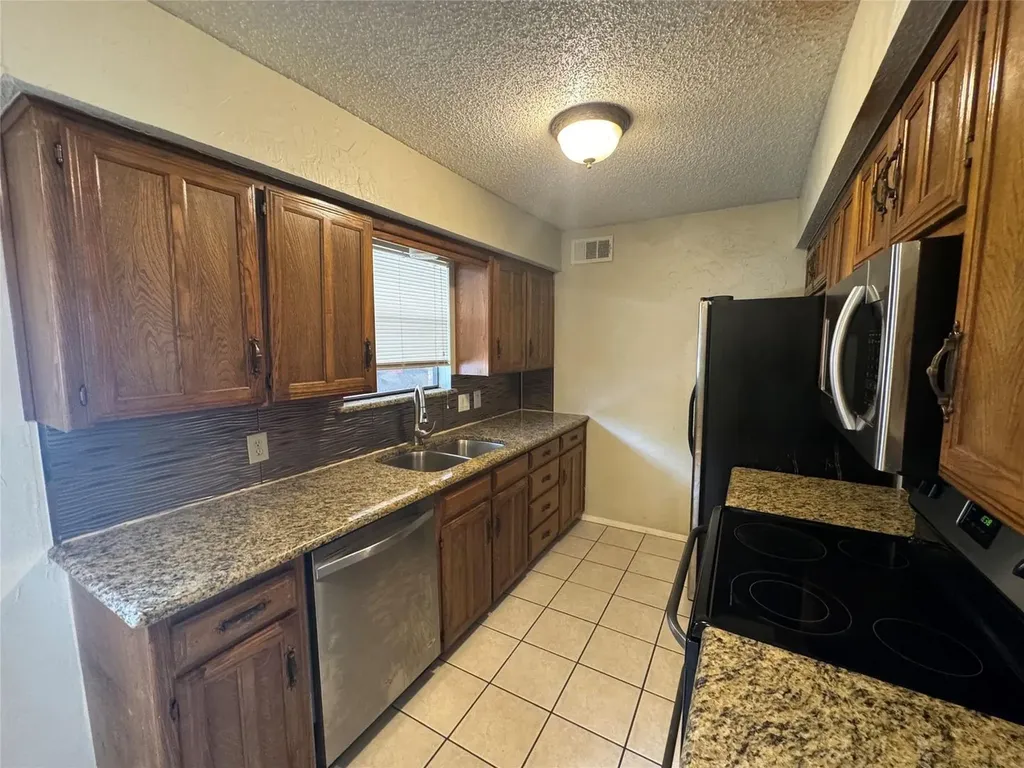 2721 Hurstview Drive Hurst TX 76054