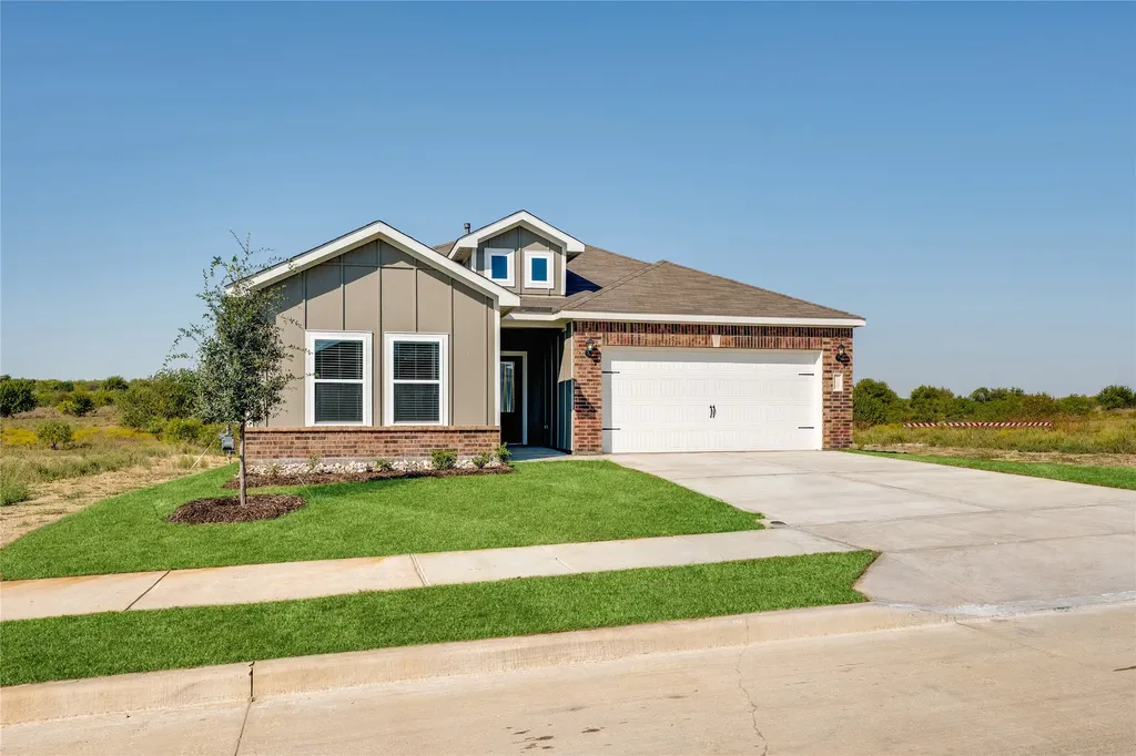 904 Cawthorne Trail Fort Worth TX 76108