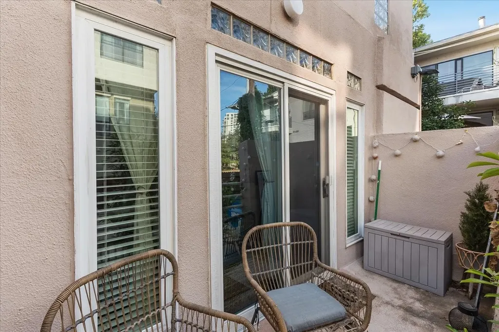 4040 Avondale Avenue Dallas TX 75219