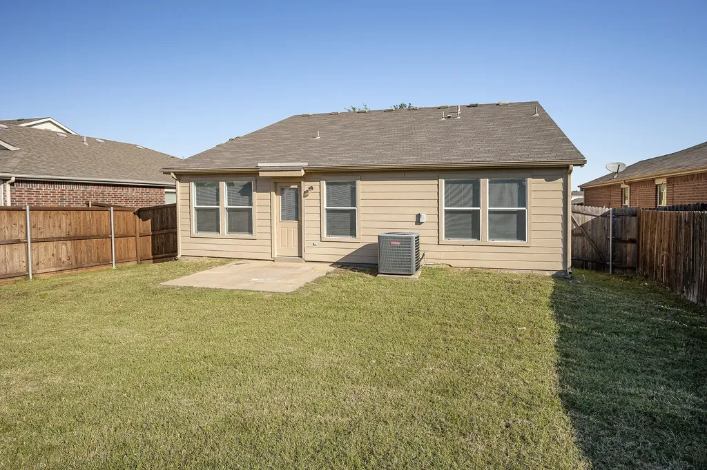 8924 King Ranch Drive Cross Roads TX 76227
