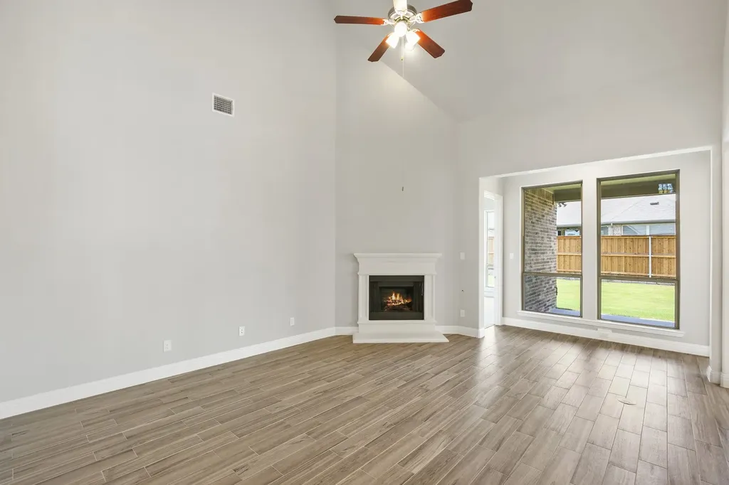 8336 Richmond The Colony TX 75056