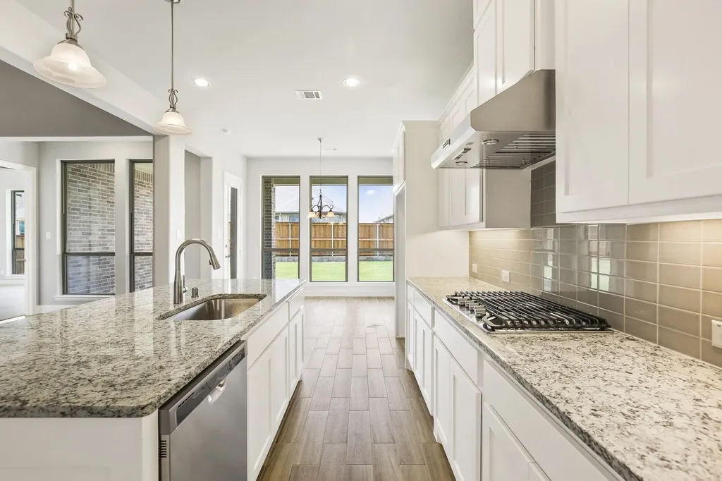 8336 Richmond The Colony TX 75056