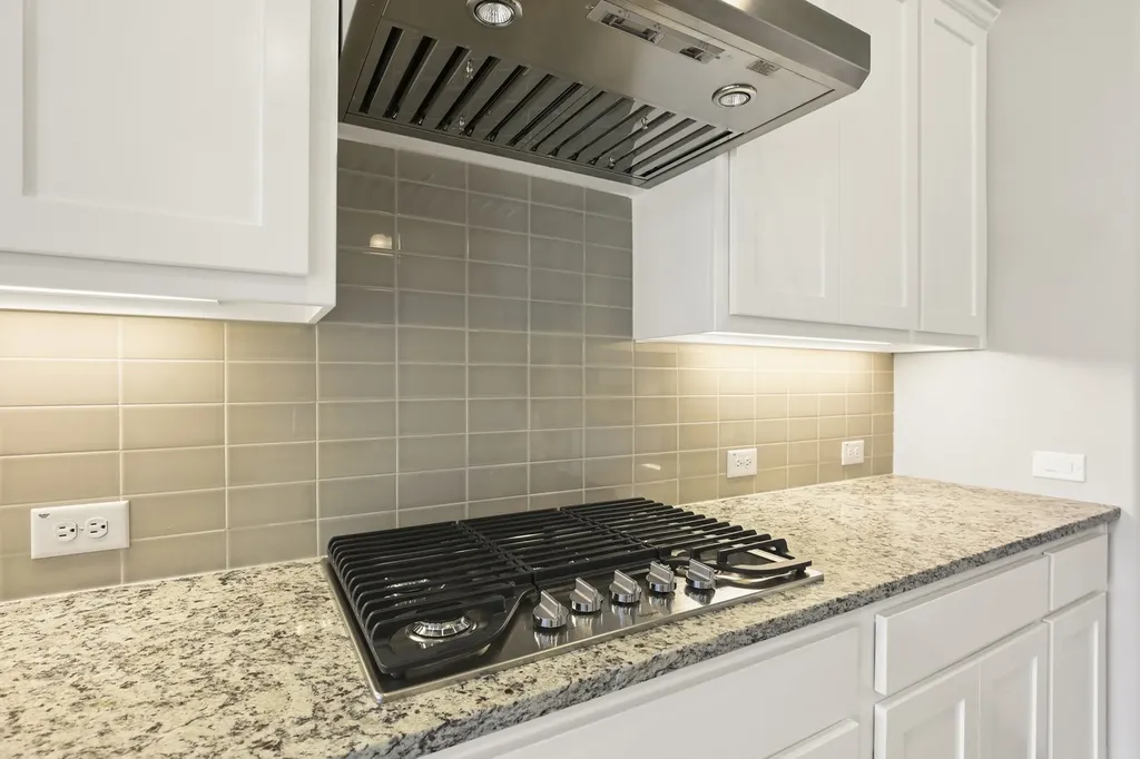 8336 Richmond The Colony TX 75056
