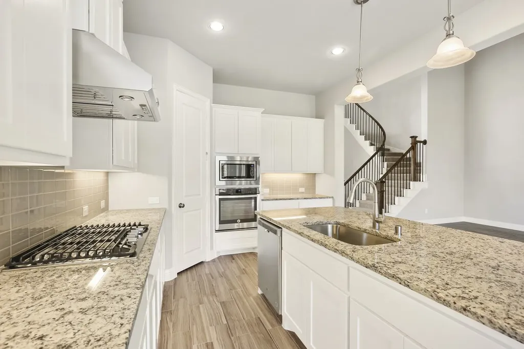 8336 Richmond The Colony TX 75056