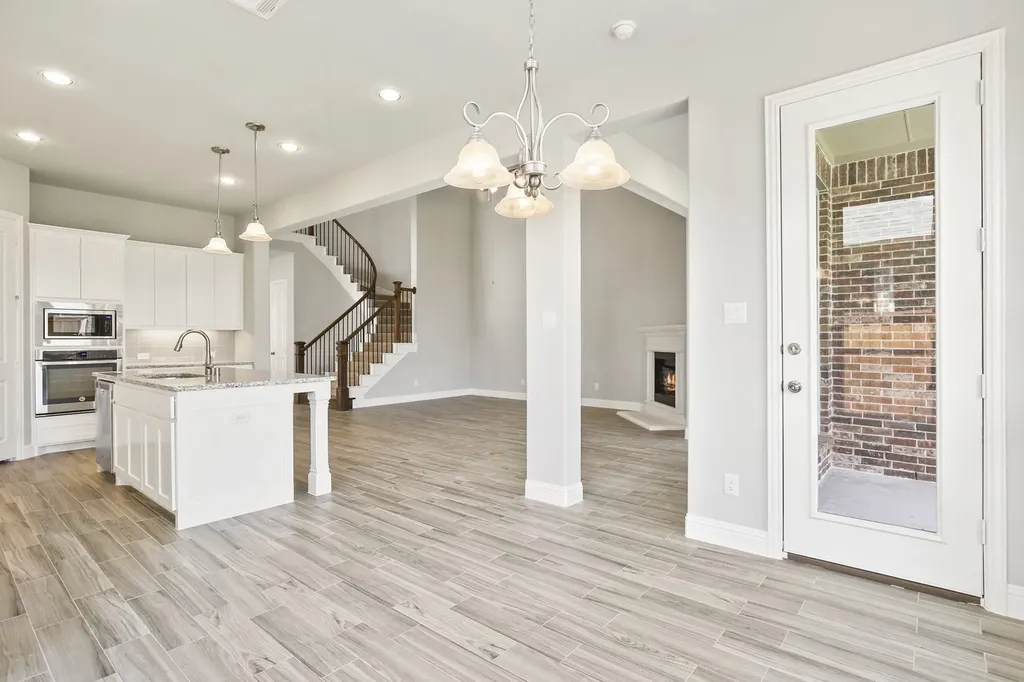 8336 Richmond The Colony TX 75056