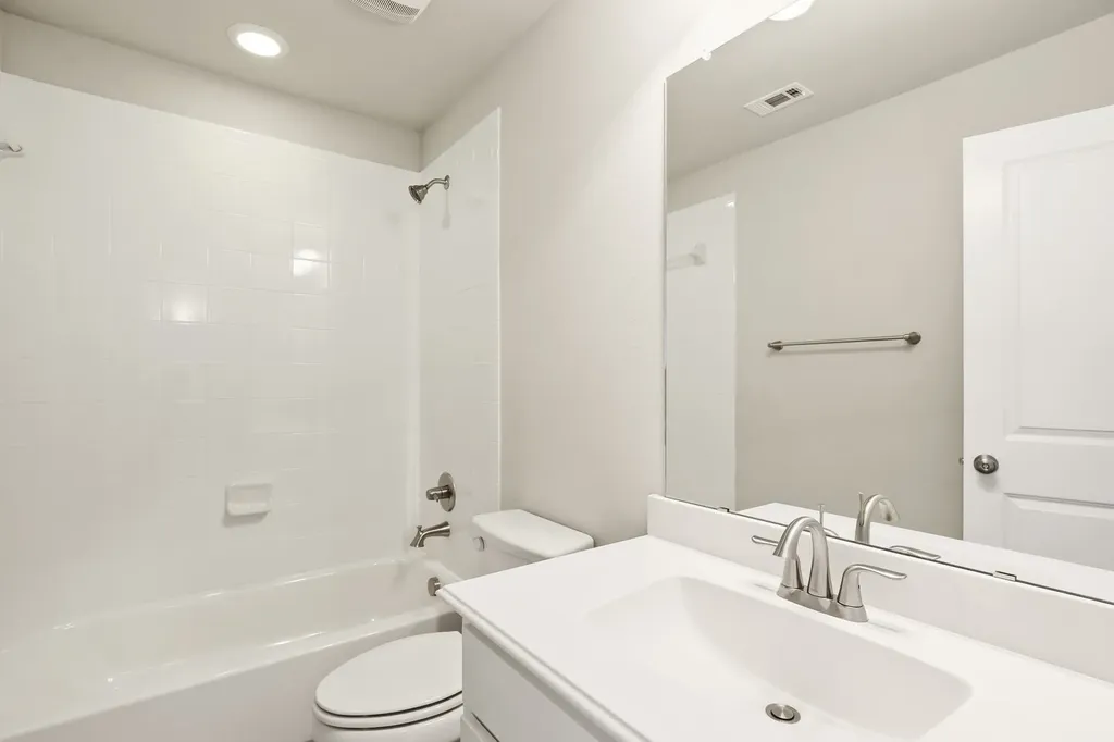 8336 Richmond The Colony TX 75056