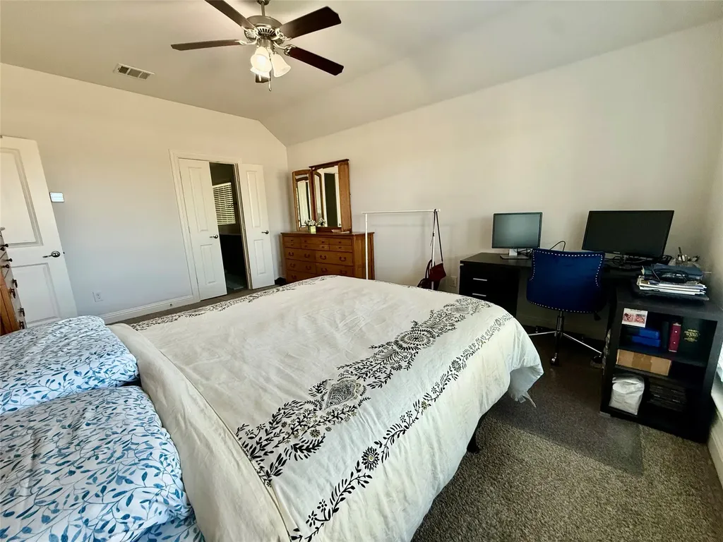2704 Ainsworth Road Aubrey TX 76227