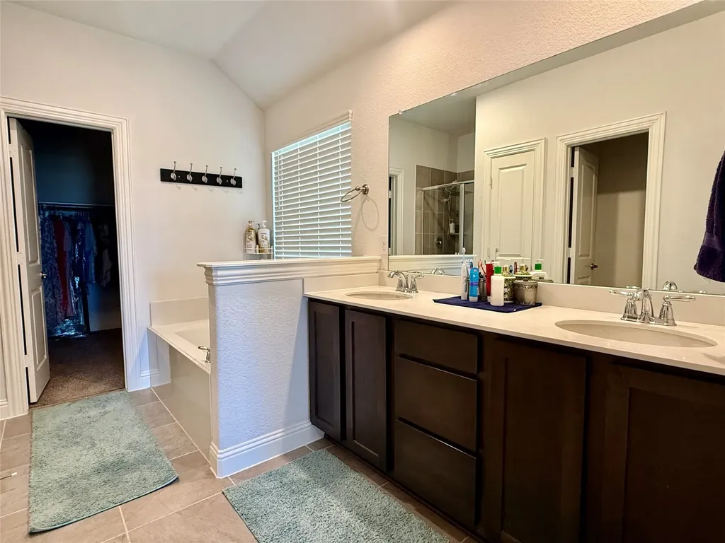 2704 Ainsworth Road Aubrey TX 76227