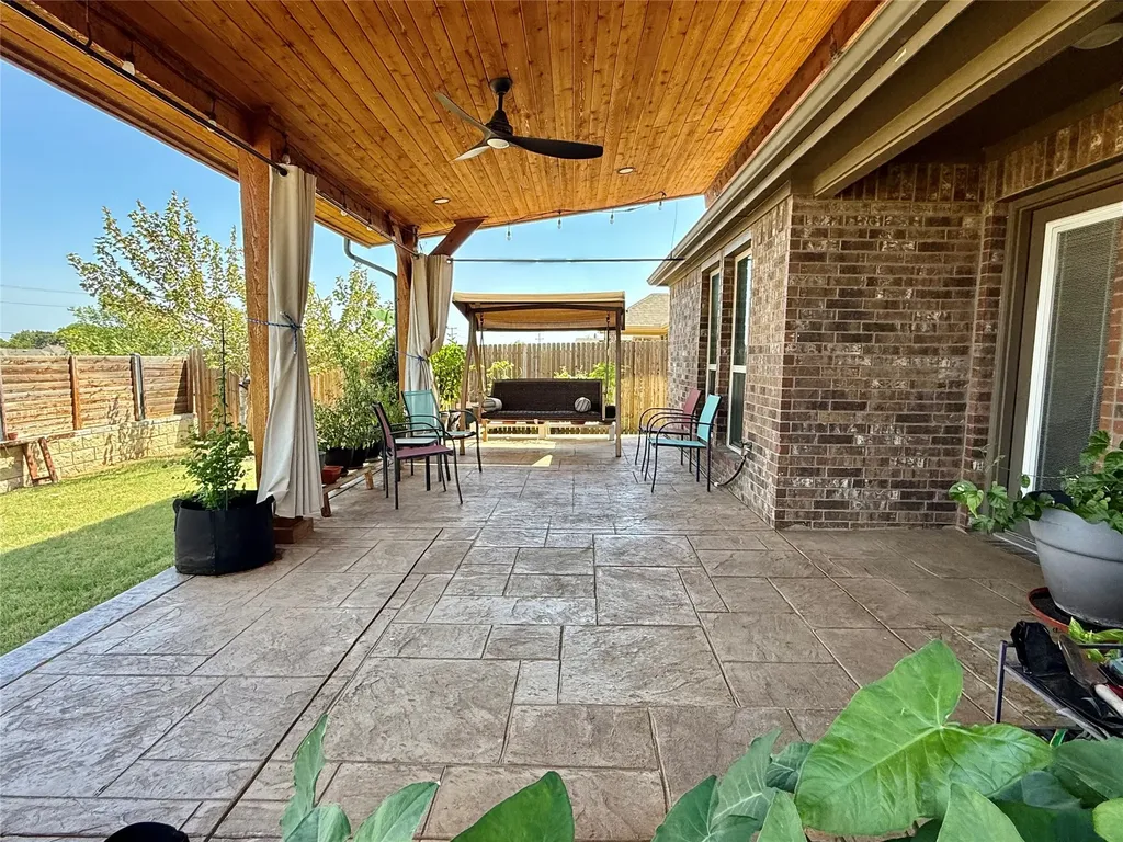 2704 Ainsworth Road Aubrey TX 76227