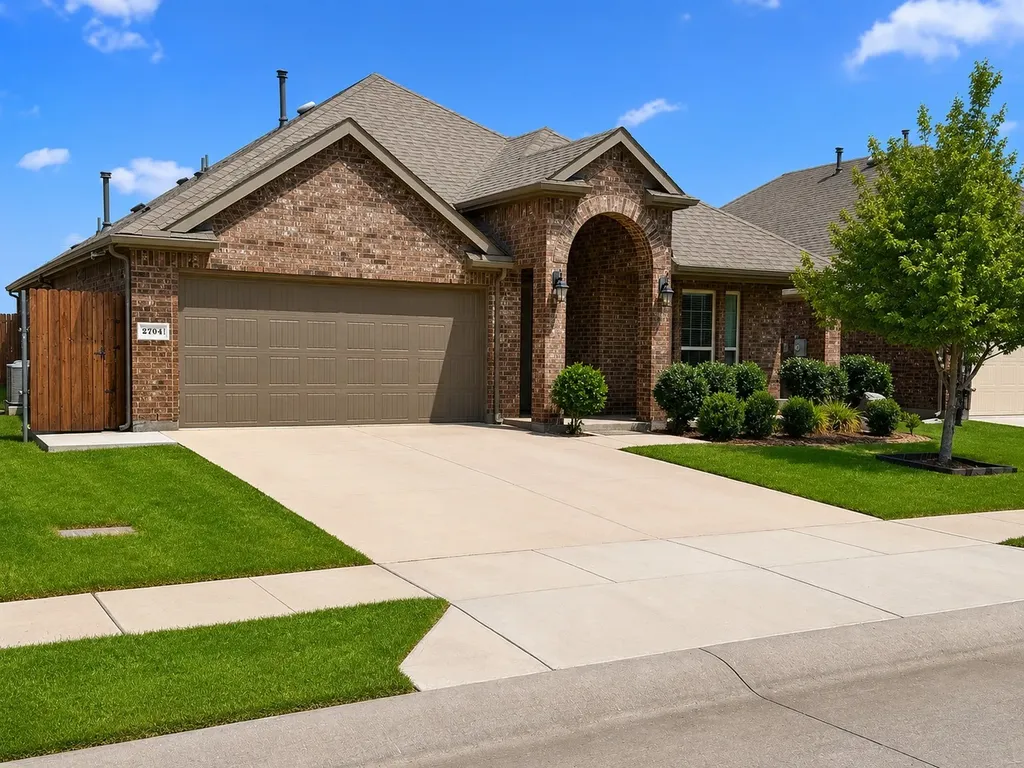 2704 Ainsworth Road Aubrey TX 76227