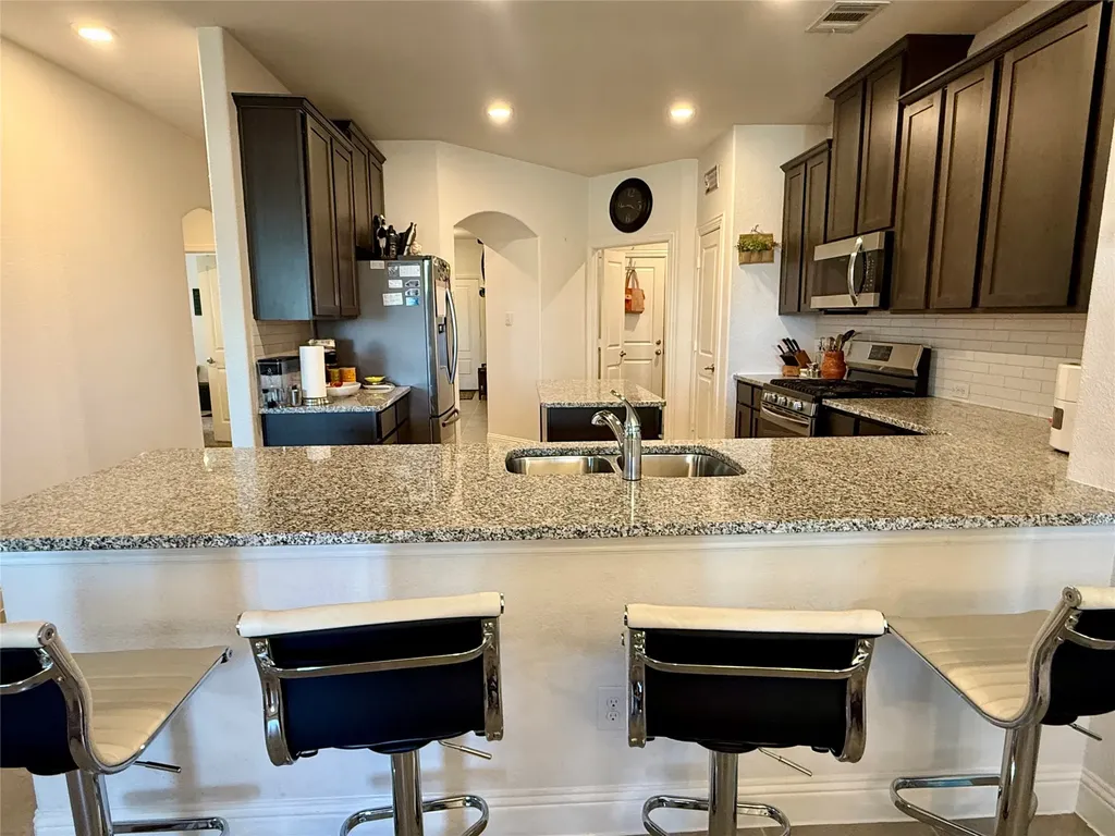2704 Ainsworth Road Aubrey TX 76227