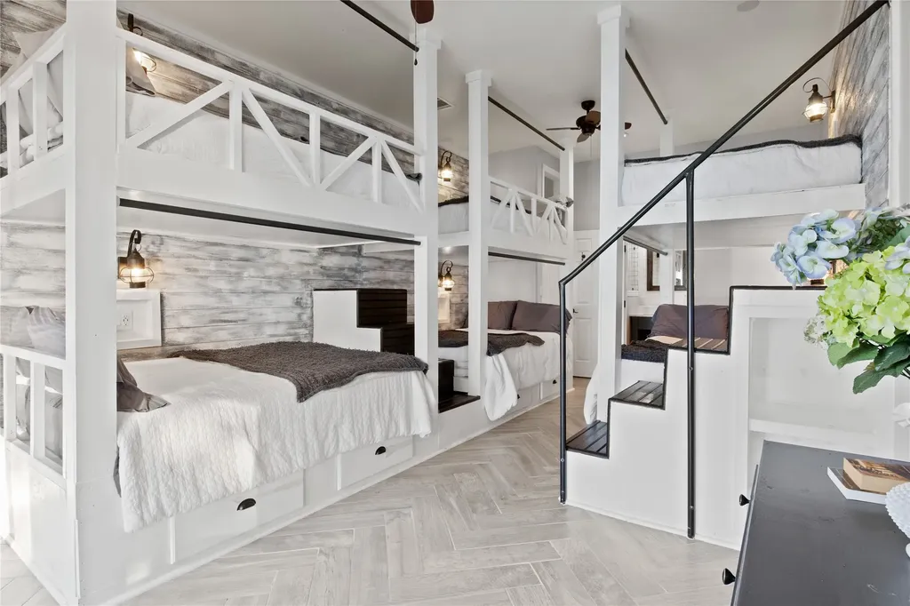 385 County Road 2610 Pittsburg TX 75686