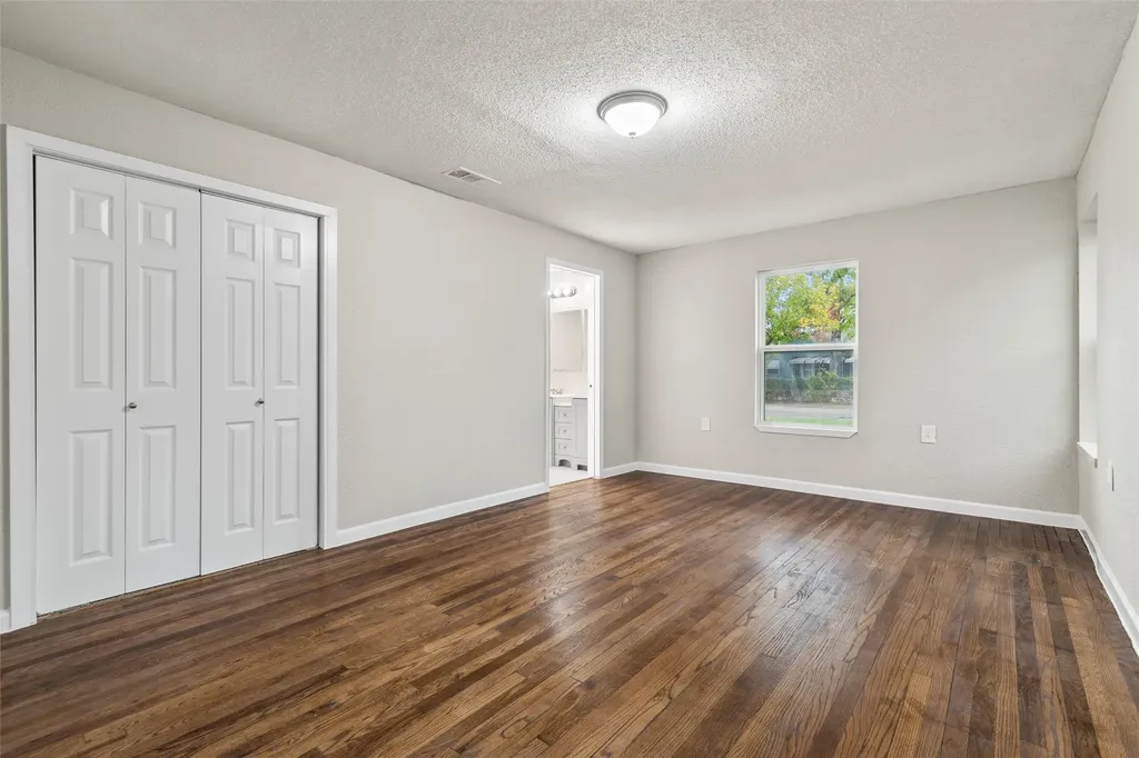 2336 Glencrest Drive Fort Worth TX 76119