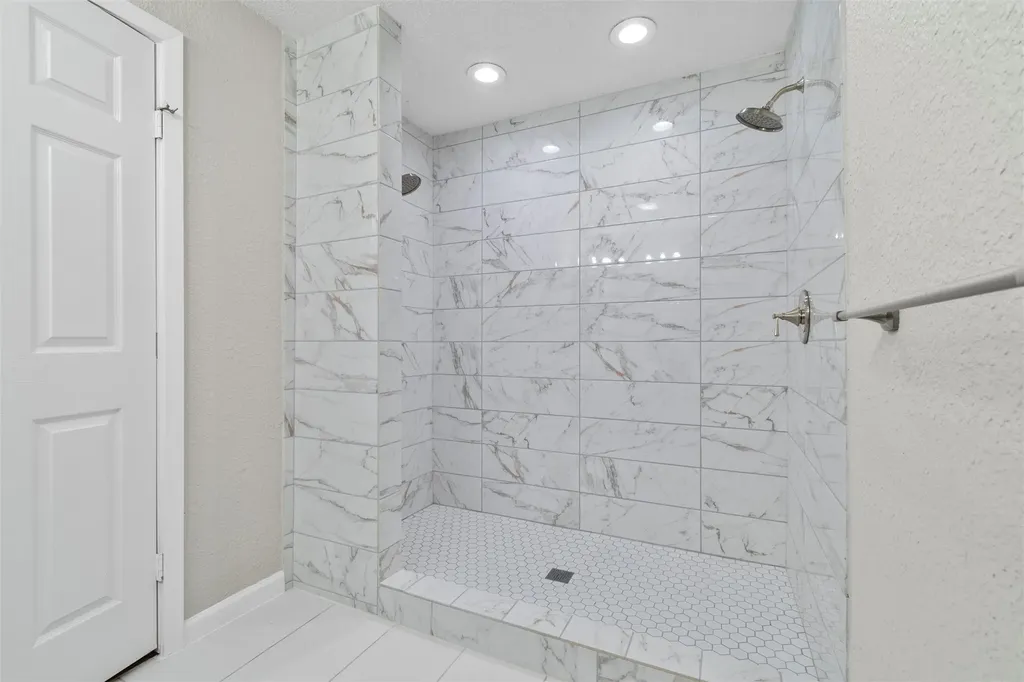 2336 Glencrest Drive Fort Worth TX 76119