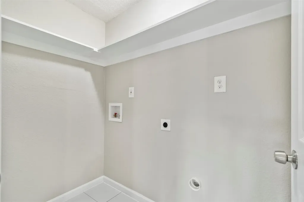 2336 Glencrest Drive Fort Worth TX 76119