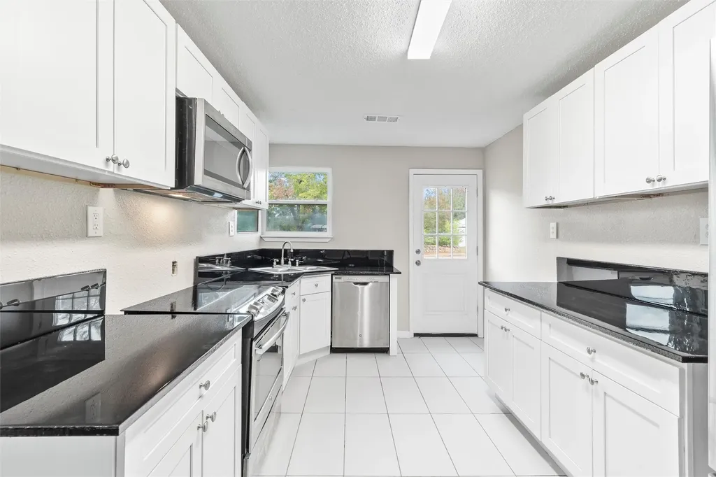 2336 Glencrest Drive Fort Worth TX 76119