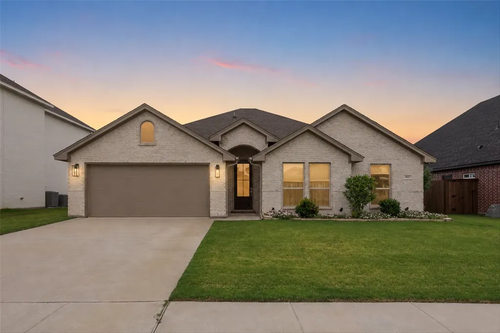 6921 Trail Rock Drive Benbrook TX 76126