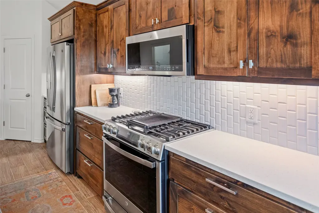 6921 Trail Rock Drive Benbrook TX 76126