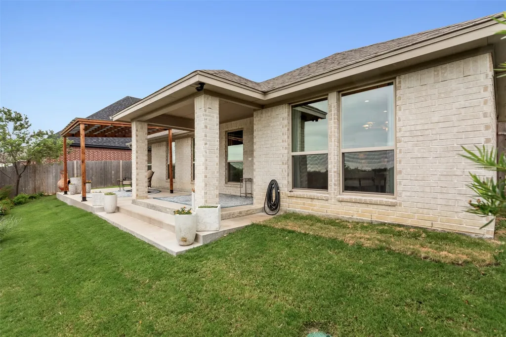 6921 Trail Rock Drive Benbrook TX 76126