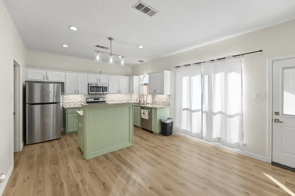 5921 Ash Flat Drive Fort Worth TX 76131